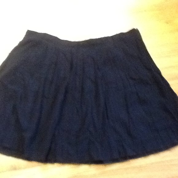 Loft Black Miniskirt with Shirred Waist - Picture 1 of 3